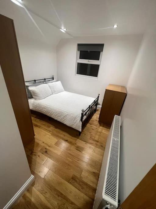 2 Bedroom Apartment In Hampdenrd London Exterior foto